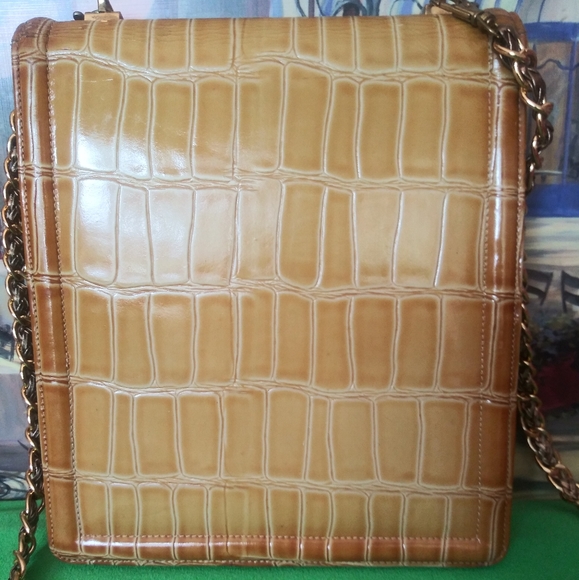 Rosina Ferragamo Schiavone Shoulder Bag - Picture 7 of 8